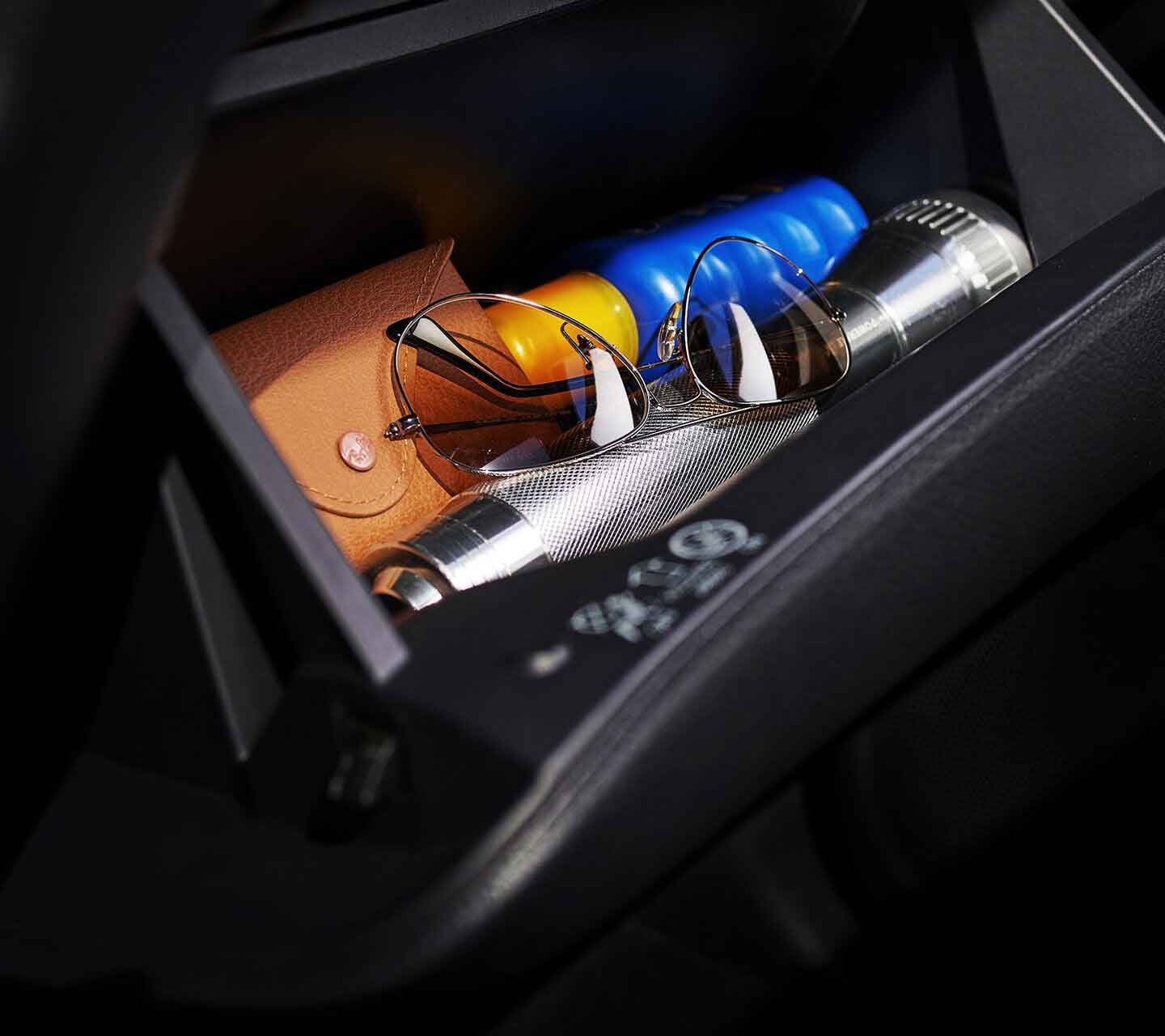 LARGE GLOVE BOX
